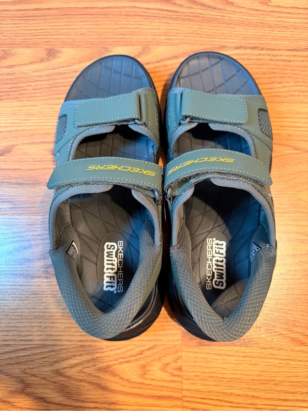 Skechers | Men’s | Olive Green Hook Loop Sport | Sandals | Size 8 | New with tag